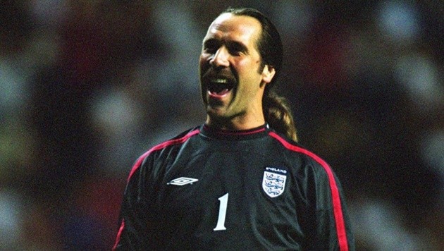 Michael Owen names Alan Shearer in his combined England XI despite 10-year feud - Bóng Đá