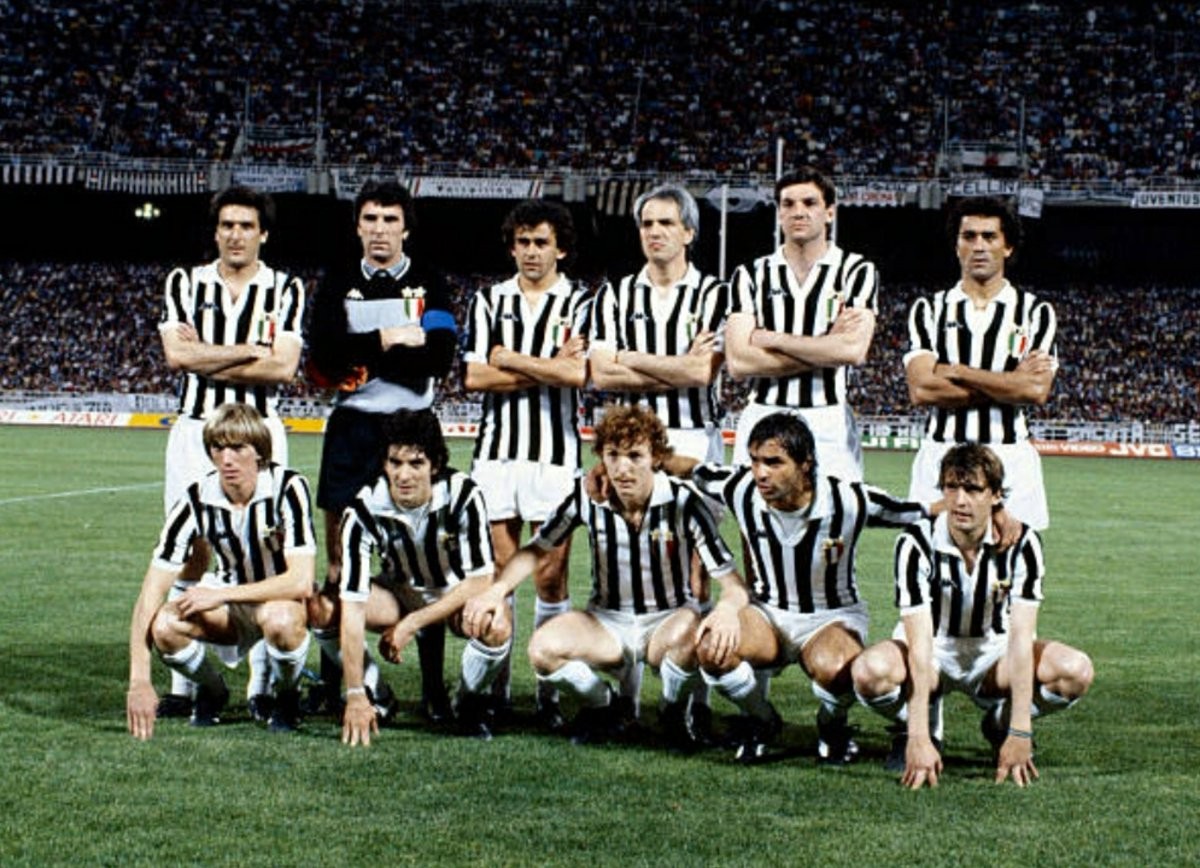 most iconic kits of all time - Bóng Đá