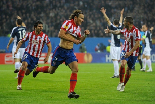 Ngoài De Jong, chỉ có 6 cầu thủ lập cú đúp ở chung kết Europa League - Bóng Đá