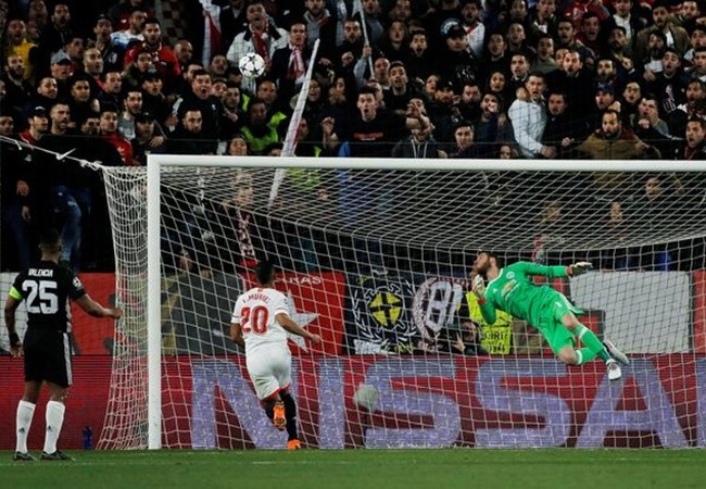 8 năm thăng trầm của De Gea tại Man Utd có gì đặc biệt? - Bóng Đá