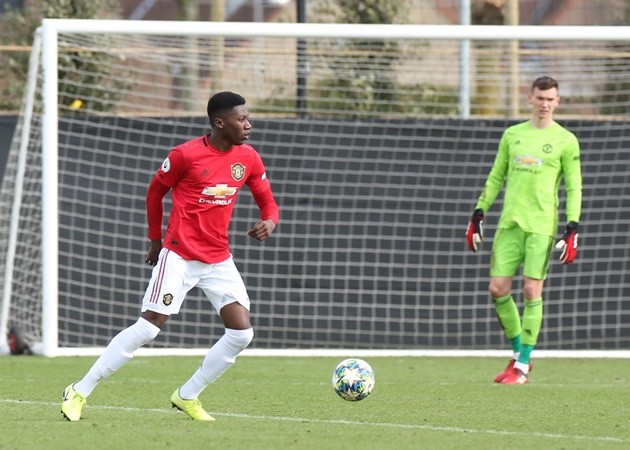 Dishon Bernard shows how he has been training amid hopes for United call-up - Bóng Đá