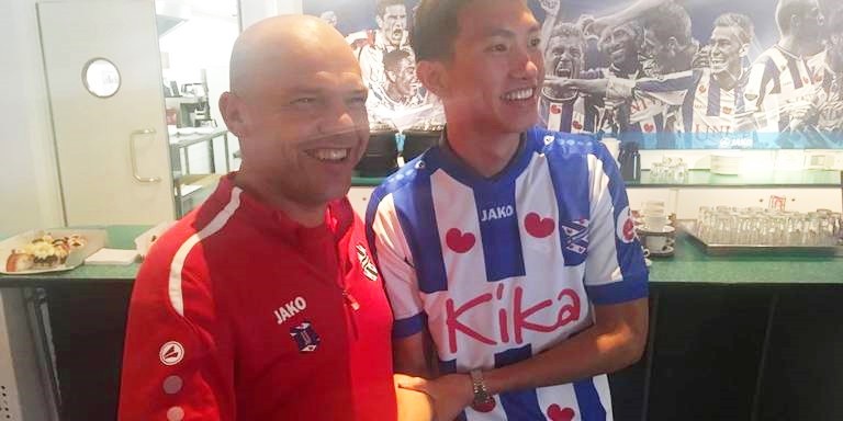 HLV SC Heerenveen nói điều khiến Văn Hậu 