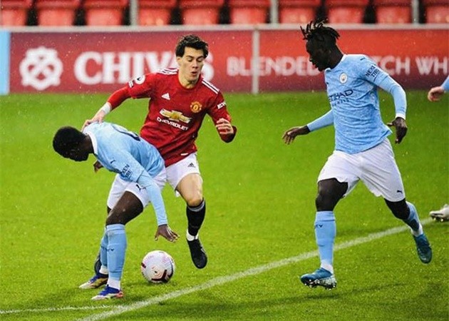 'All the time I speak with Cavani' - Man Utd wonderkid Pellistri says fellow Uruguayan has helped him settle - Bóng Đá