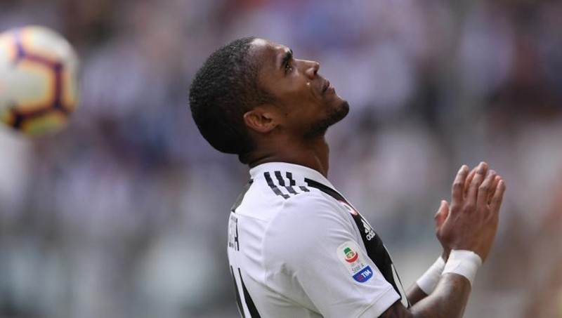 Douglas Costa ở lại Juventus - Bóng Đá
