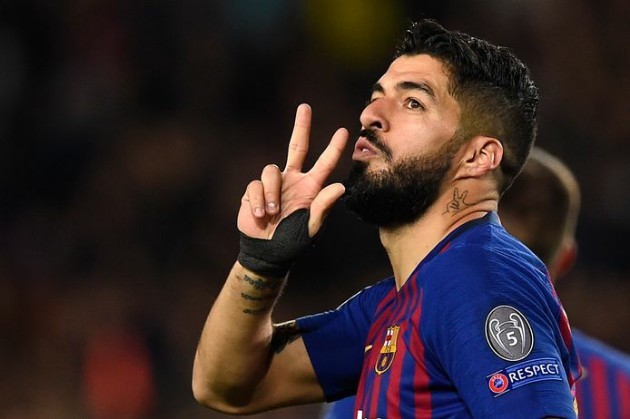 Suarez drove to Messi's mansion - Bóng Đá
