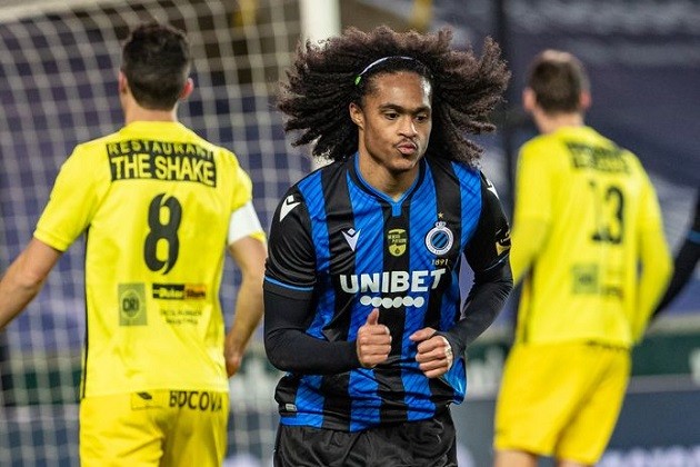 Watch: Man Utd loanee Tahith Chong scores delightful chip on Brugge debut - Bóng Đá