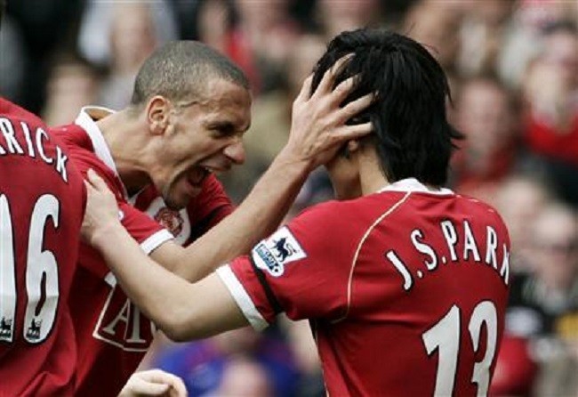 Nhìn lại ngày Park Ji-sung 'bỏ túi' Pirlo ở C1 - Bóng Đá