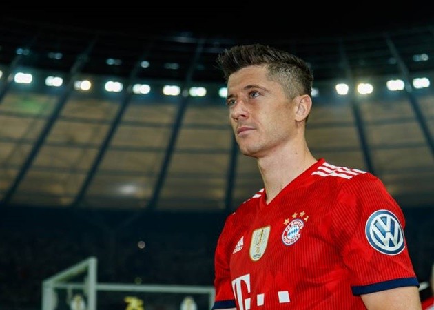 Rene Meulensteen tells Man Utd boss Ole Gunnar Solskjaer to replace Anthony Martial with a striker like Robert Lewandowski - Bóng Đá