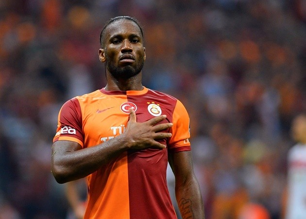 Từ Persie đến Drogba: 10 'sao bự' EPL đã thi đấu ra sao tại Super Lig? - Bóng Đá