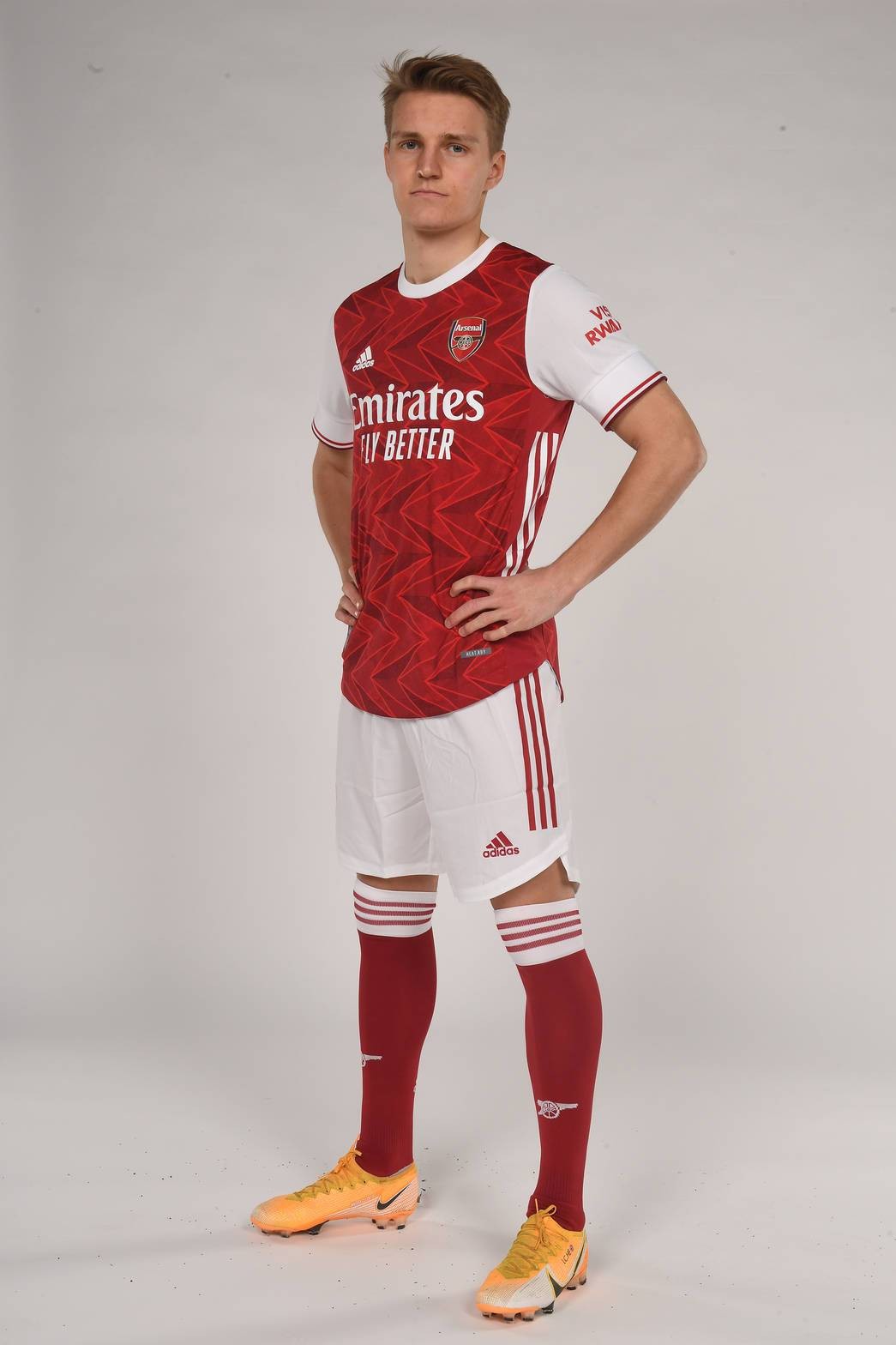 Chùm ảnh Martin Odegaard ra mắt Arsenal - Bóng Đá