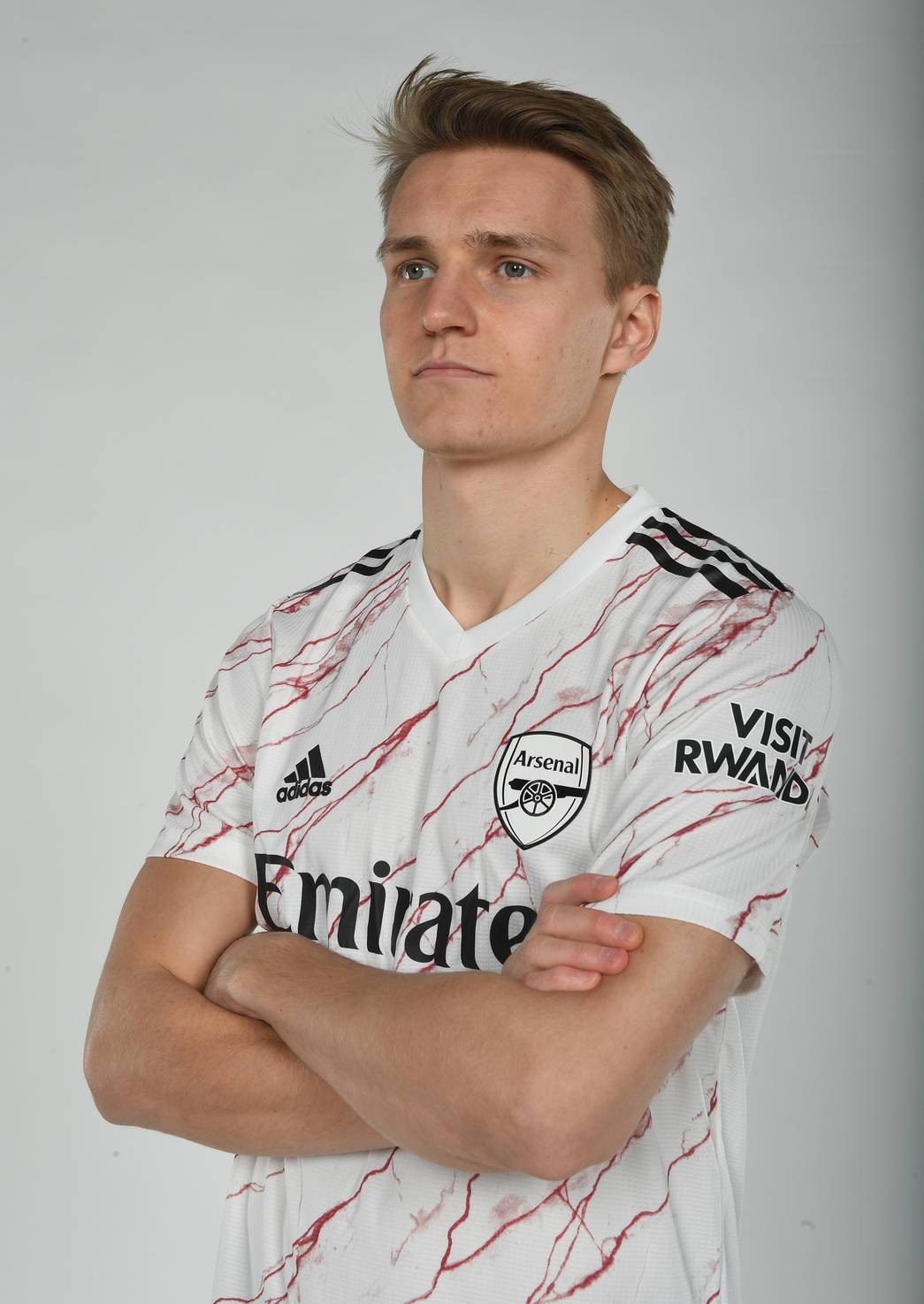 Chùm ảnh Martin Odegaard ra mắt Arsenal - Bóng Đá
