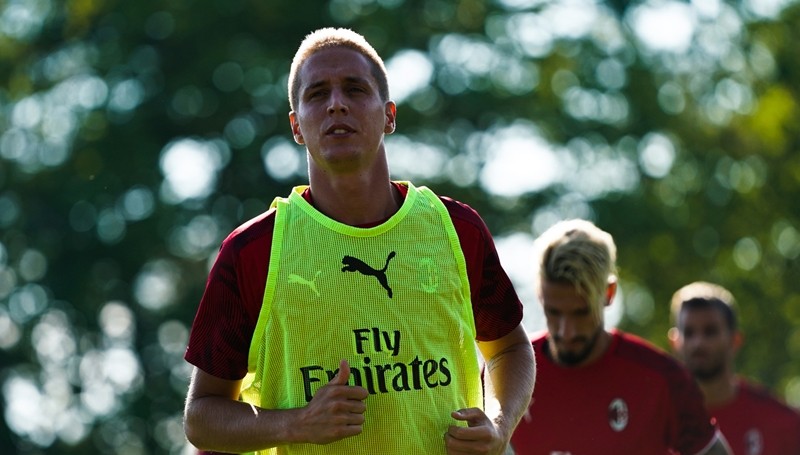 AC Milan tập - Bóng Đá