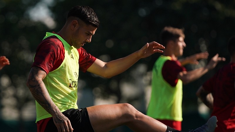 AC Milan tập - Bóng Đá