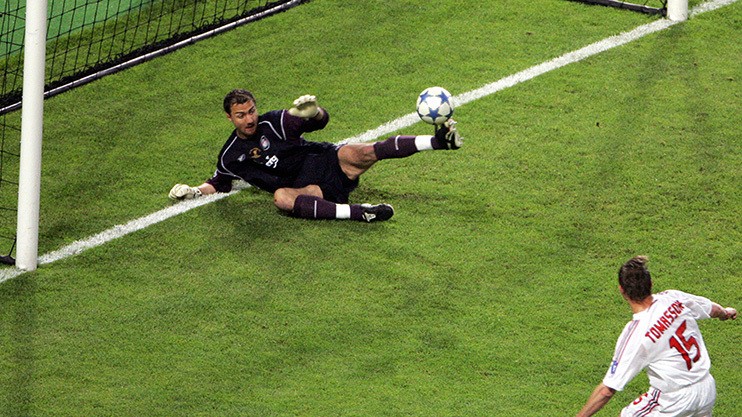 Người hùng Liverpool: 'Tôi đã muốn đấm thẳng vào mặt Rafa Benitez' - Bóng Đá