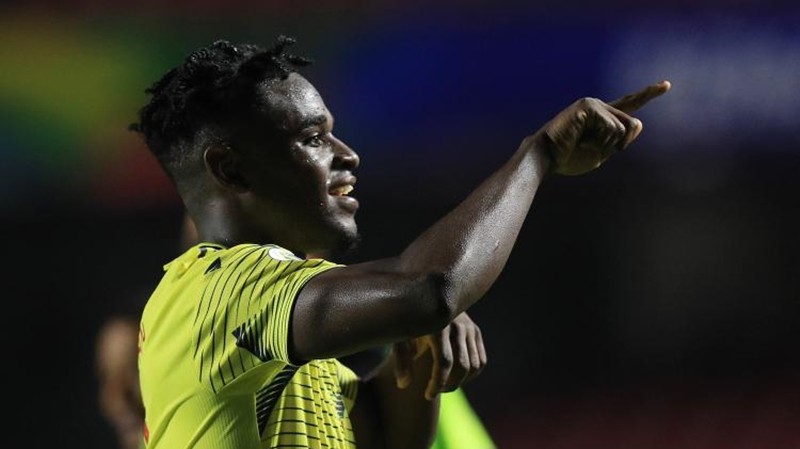 Duvan Zapata không đến Inter Milan - Bóng Đá