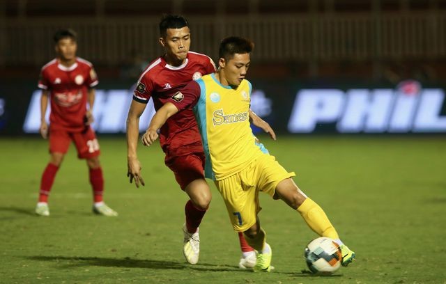Dư âm vòng 20 V-League: TP.HCM hụt hơi, Sanna Khánh Hoá vùng lên - Bóng Đá