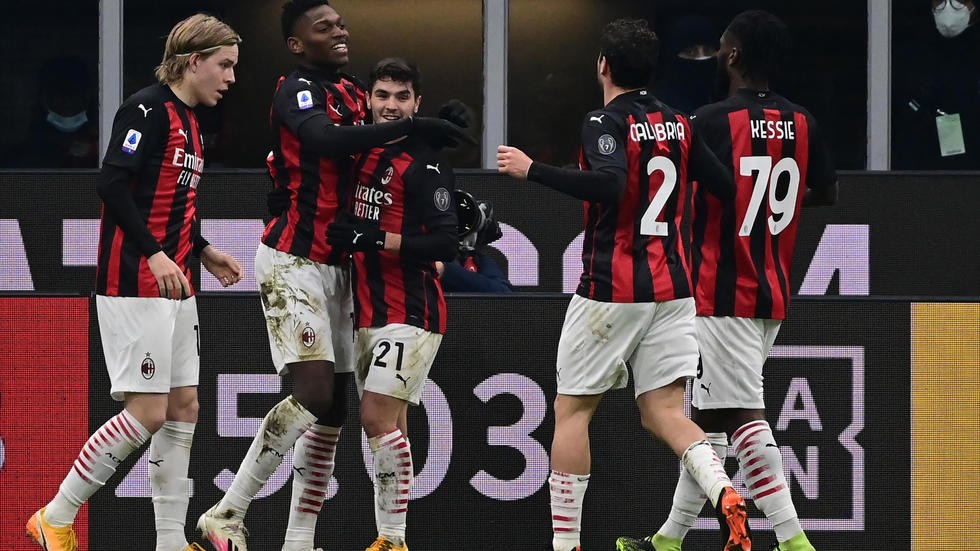 Ibrahimovic returns as Milan extend Serie A lead - Bóng Đá