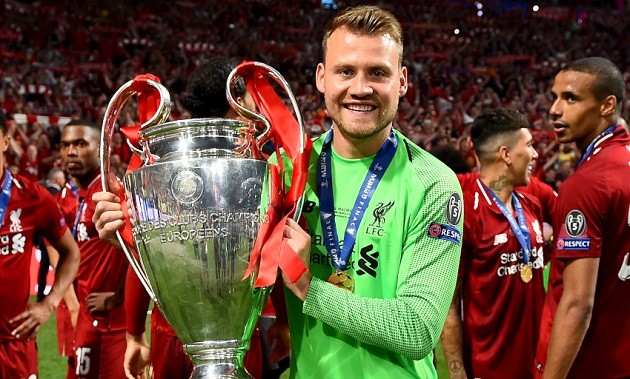 Mignolet came back to Melwood for his farewell interview - Bóng Đá