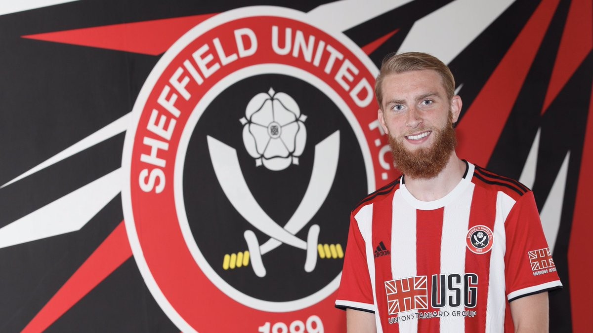 Mang số áo 'khủng', bạn thân Daniel James đá trận đầu tiên cho tân binh Premier League - Bóng Đá