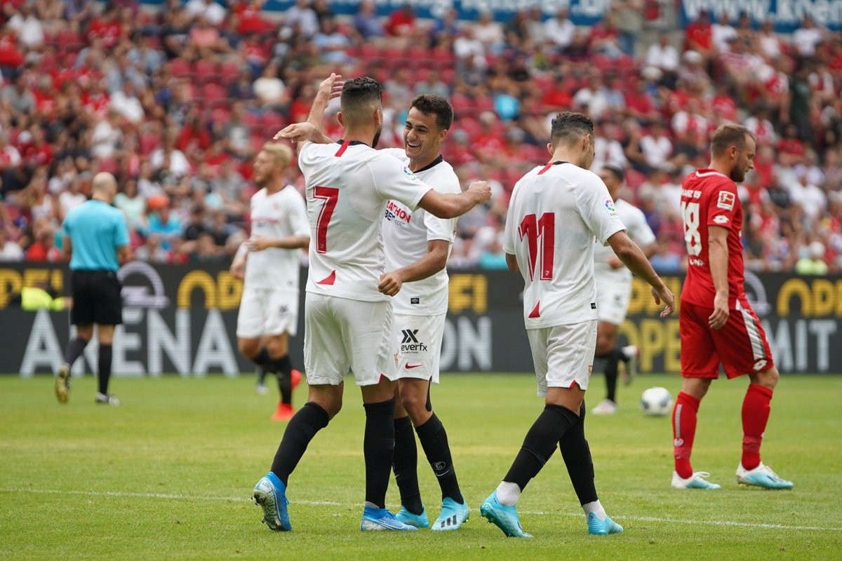 3 tiếng 2 trận, đội bóng 11 tân binh vẫn xuất sắc đăng quang Opel Cup - Bóng Đá