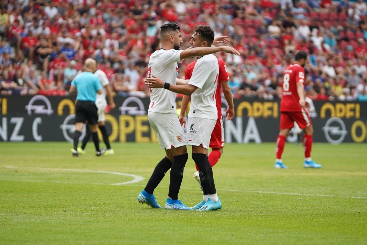 3 tiếng 2 trận, đội bóng 11 tân binh vẫn xuất sắc đăng quang Opel Cup - Bóng Đá