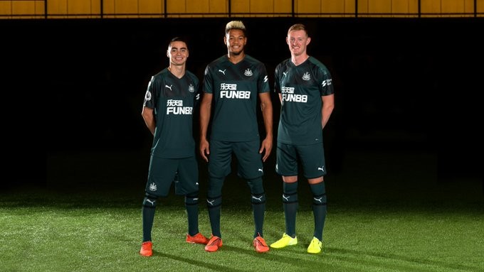 Đội bóng nào sở hữu áo đấu đắt nhất ở Premier League 2019/20? - Bóng Đá