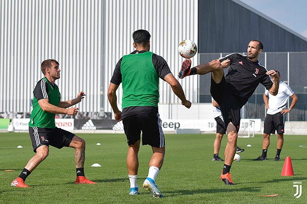 Khai màn gặp Parma, CĐV Juventus nhớ về kỷ niệm đẹp 8 năm trước - Bóng Đá