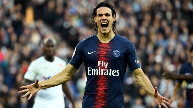 Man utd keeps close tabs on Cavani - Bóng Đá