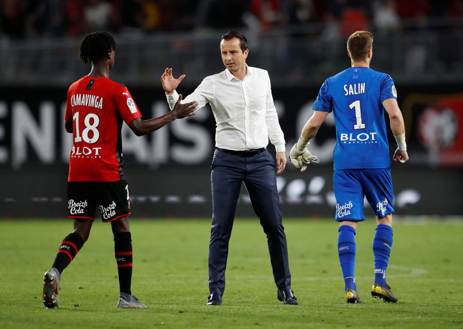 Real, Barca, Bayern theo đuổi Eduardo Camavinga - Bóng Đá