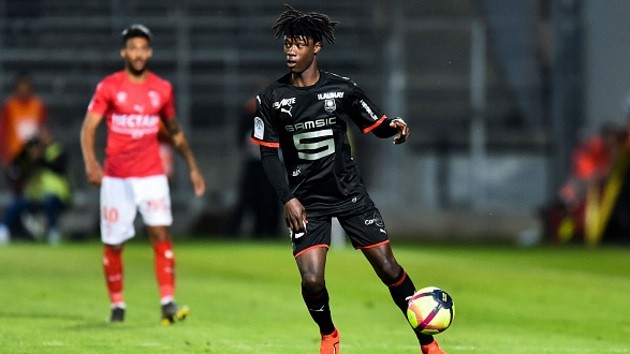 Report reveals Arsenal and Spurs both failed with transfer offers for Ligue 1 wonder-kid during summer - Arsenal và Spurs thất bại vụ Camanvinga - Bóng Đá