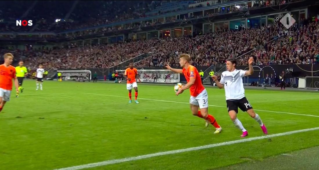 CĐV Hà Lan: 'Tỷ số là 4-1, bởi pha đó không đáng là penalty' - Bóng Đá