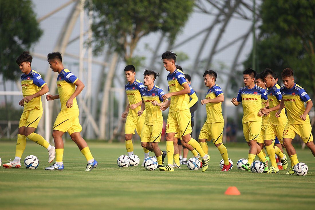 Martin Lo lên tiếng sau khi vắng mặt trong danh sách tập trung U22 Việt Nam - Bóng Đá