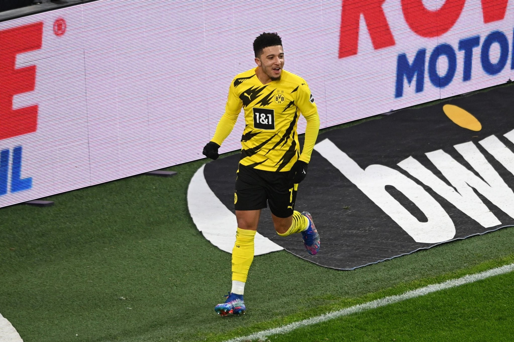 Jadon Sancho đang bùng nổ dữ dội trở lại - Bóng Đá
