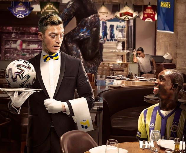 Cười té khói với loạt ảnh chế Ozil chia tay Arsenal - Bóng Đá