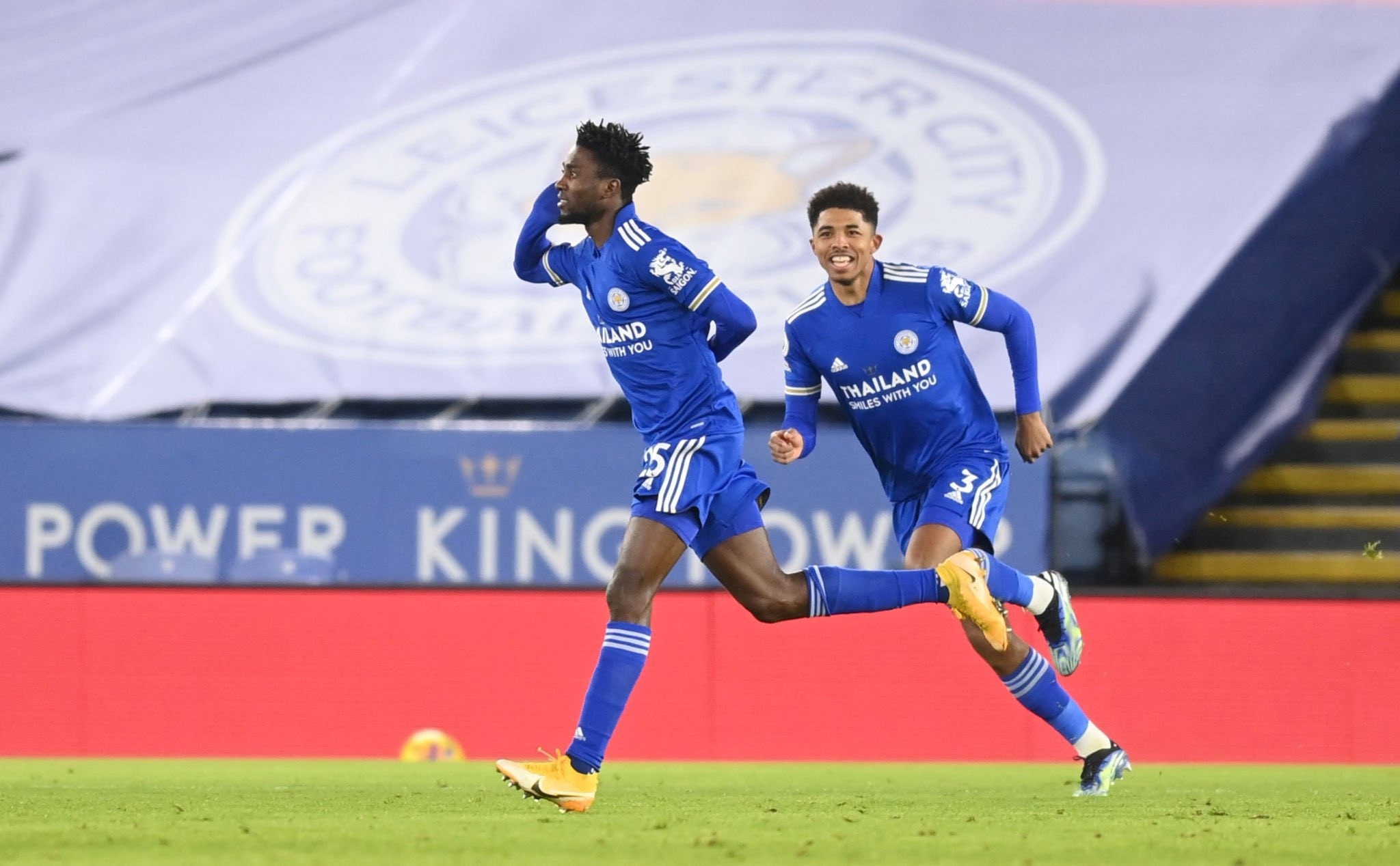 Leicester City hạ Chelsea chỉ ra điều đúng đắn dành cho Man Utd - Bóng Đá