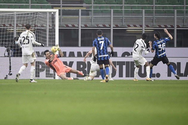 Gianluigi Buffon continues to make history with Juventus in Turin - Bóng Đá