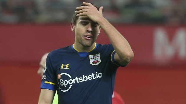 Jan Bednarek became the first player in Premier League history to be sent off, give away a penalty and score an own goal - Bóng Đá