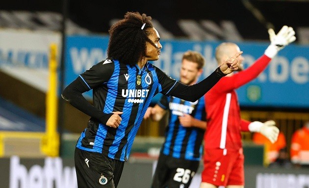 Watch: Man Utd loanee Tahith Chong scores delightful chip on Brugge debut - Bóng Đá