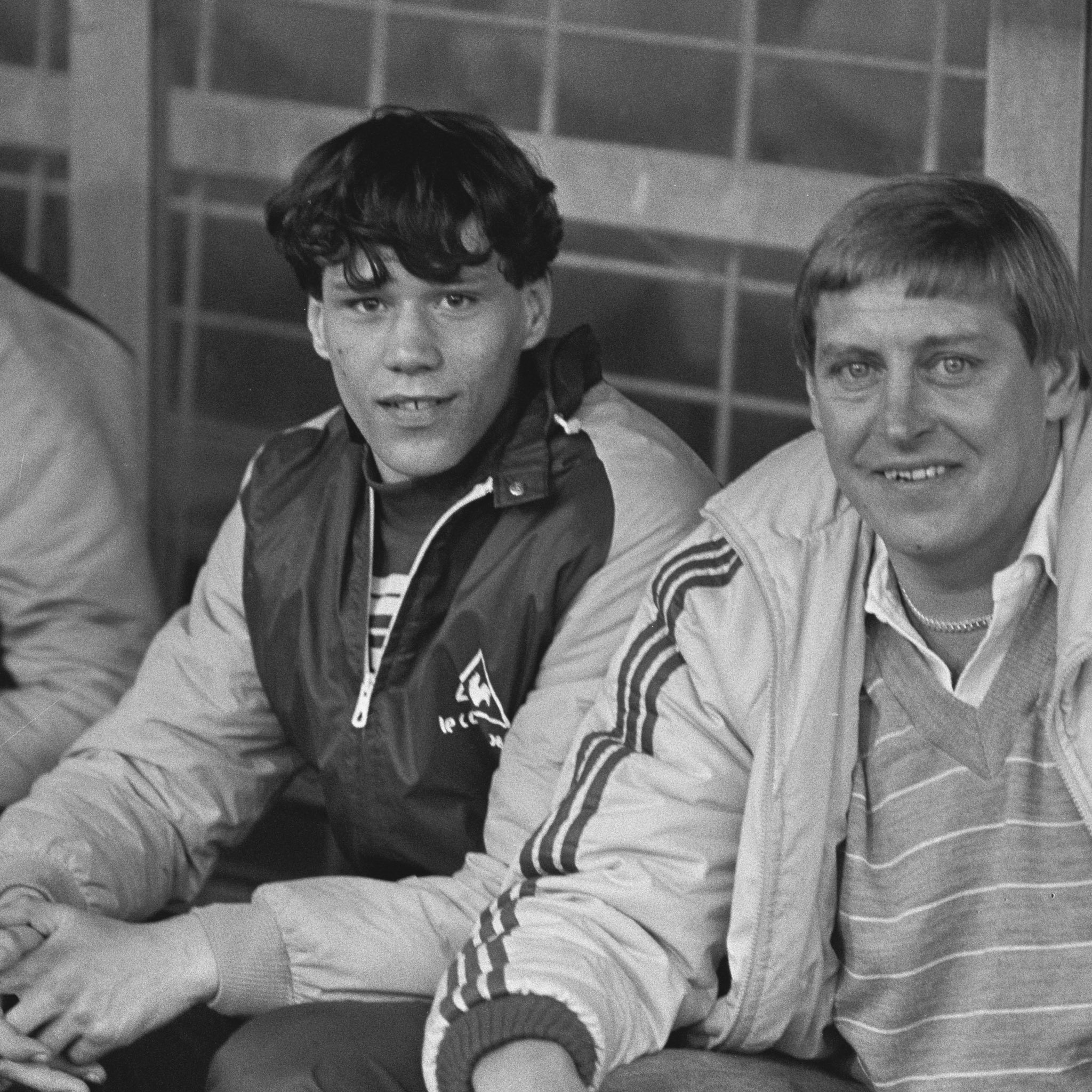 Van Basten ra mắt - Bóng Đá