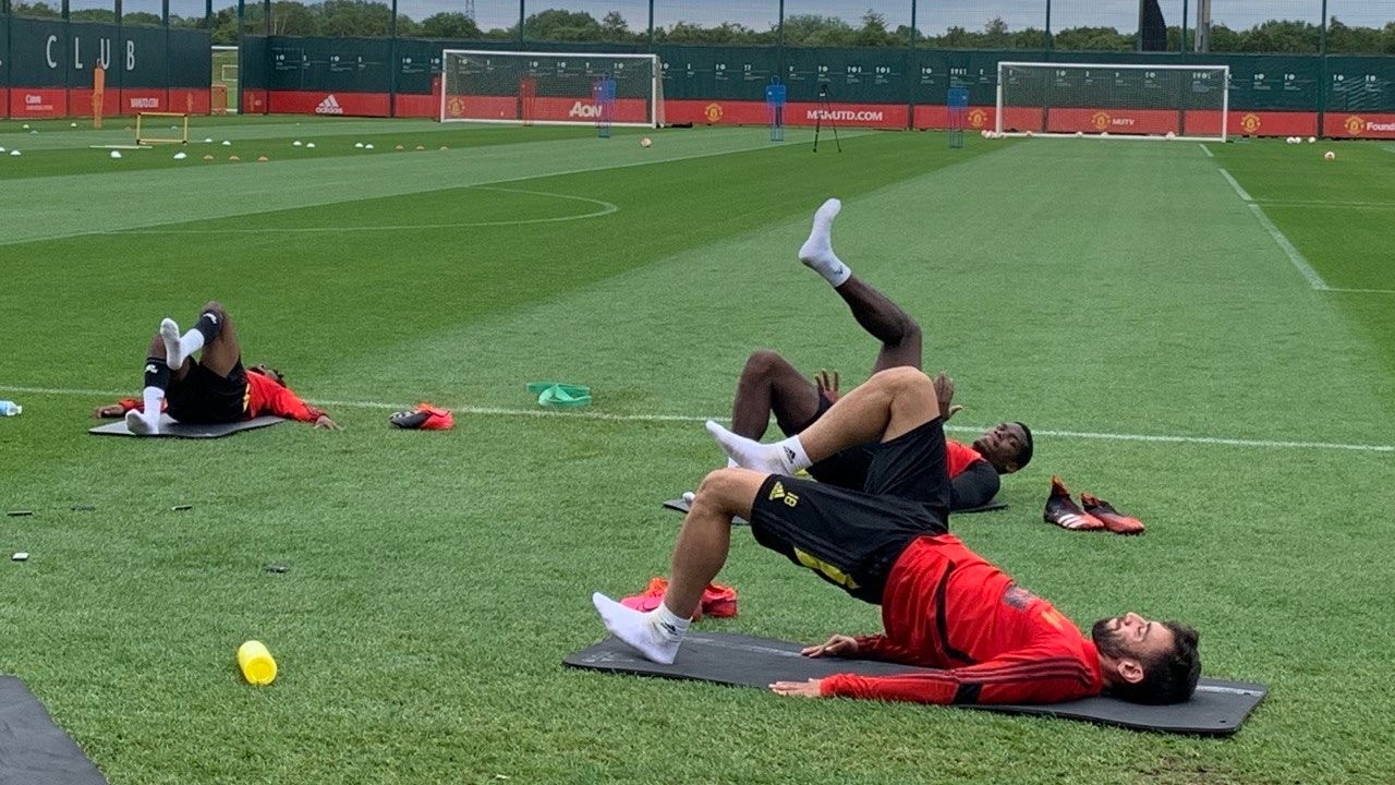 Manchester United stars caught in action ahead of anticipated return - Bóng Đá