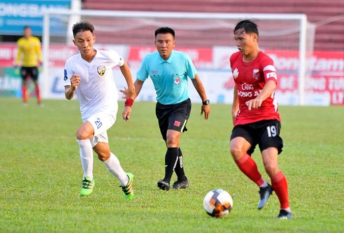 Sao U22 Việt Nam nổ súng, buộc Hồng Lĩnh Hà Tĩnh dời ngày đăng quang - Bóng Đá