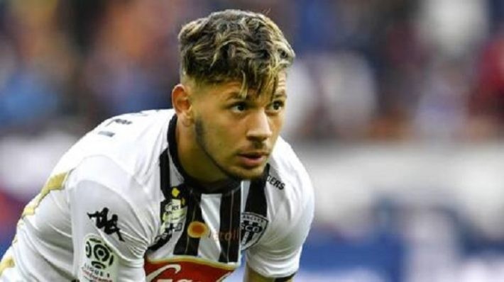 Angers midfielder El Melali apologises after arrest for public masturbation - Bóng Đá