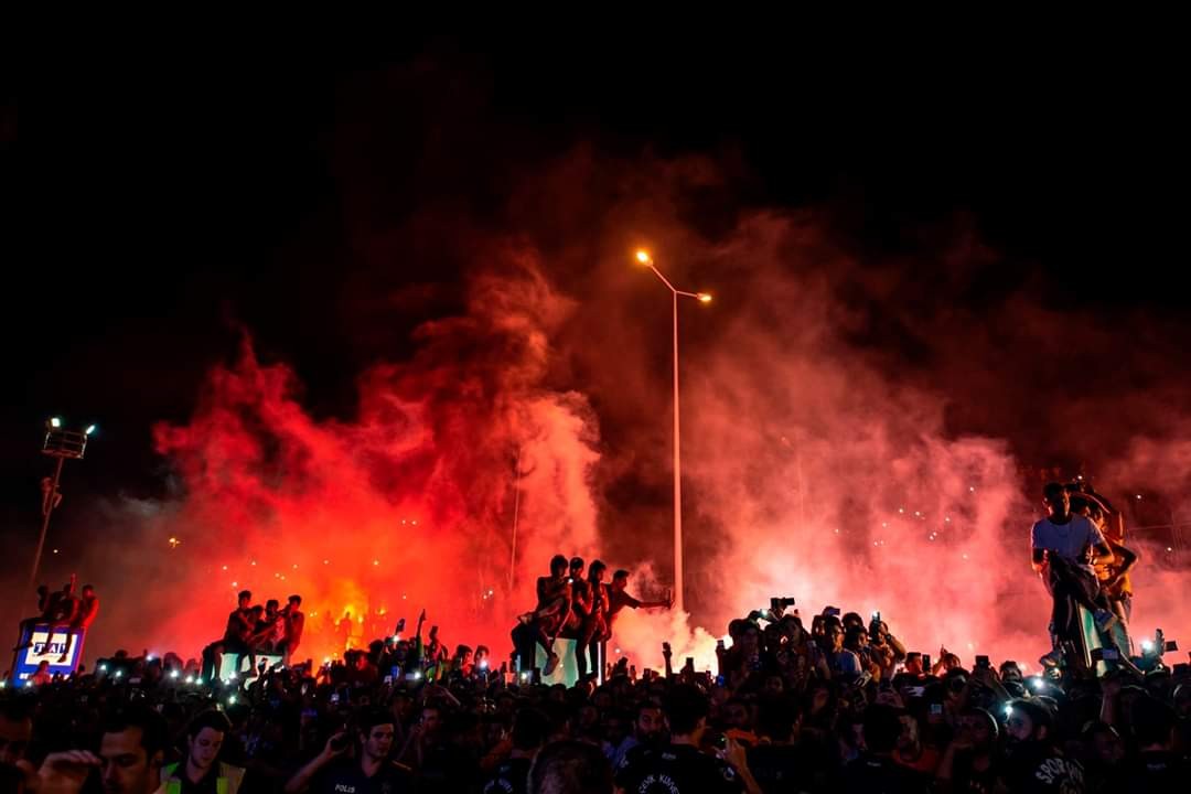 Ảnh Falcao được chào đón như người hùng - Bóng Đá