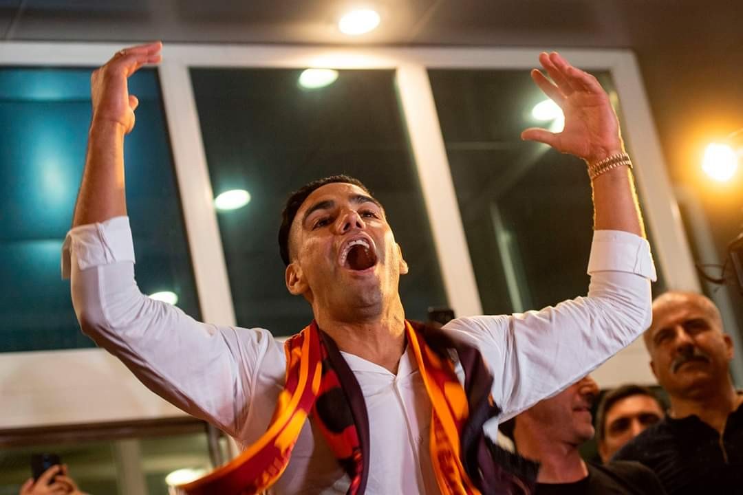 Ảnh Falcao được chào đón như người hùng - Bóng Đá