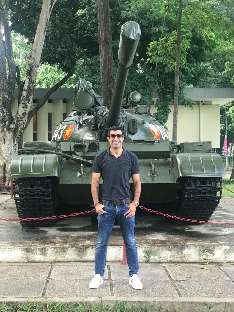 NÓNG! Luis Figo đang có mặt ở Tp.HCM - Bóng Đá