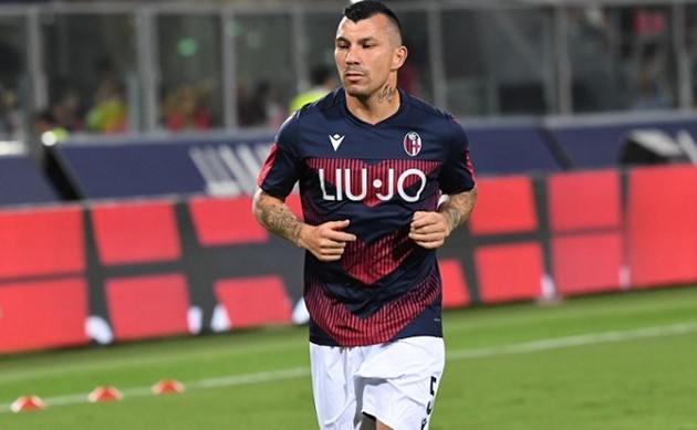 Người khiến Messi 'tắt điện' ra mắt tại Bologna - Bóng Đá