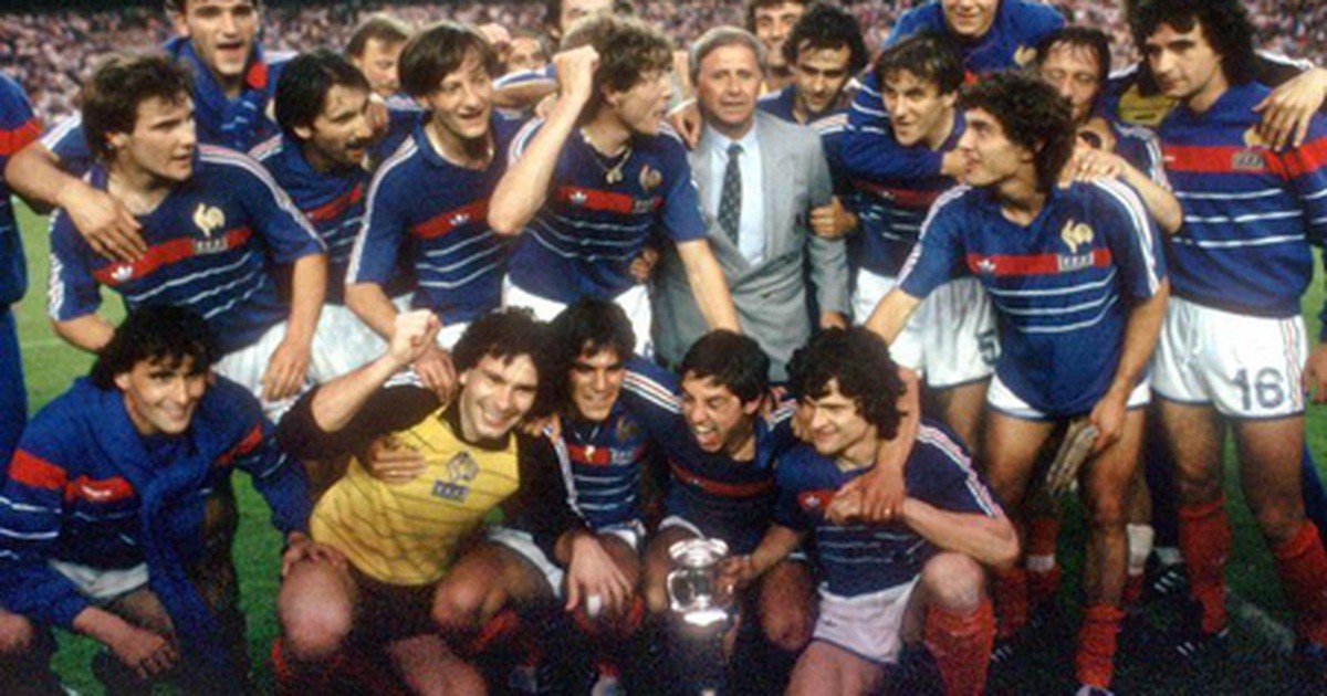 most iconic kits of all time - Bóng Đá