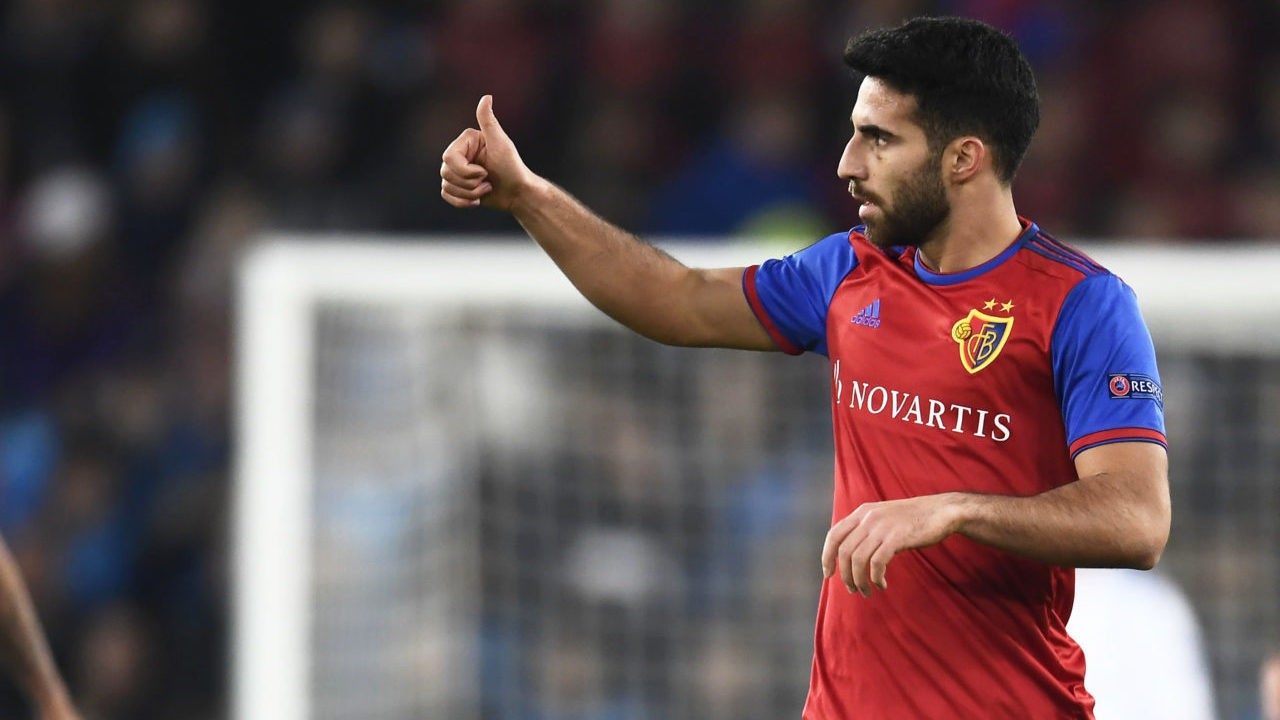 Arsenal eyeing comert - Bóng Đá