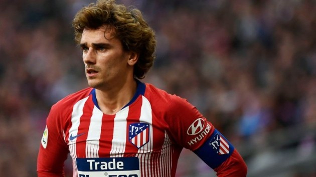 Atletico tố Barca, Griezmann trước viễn cảnh 
