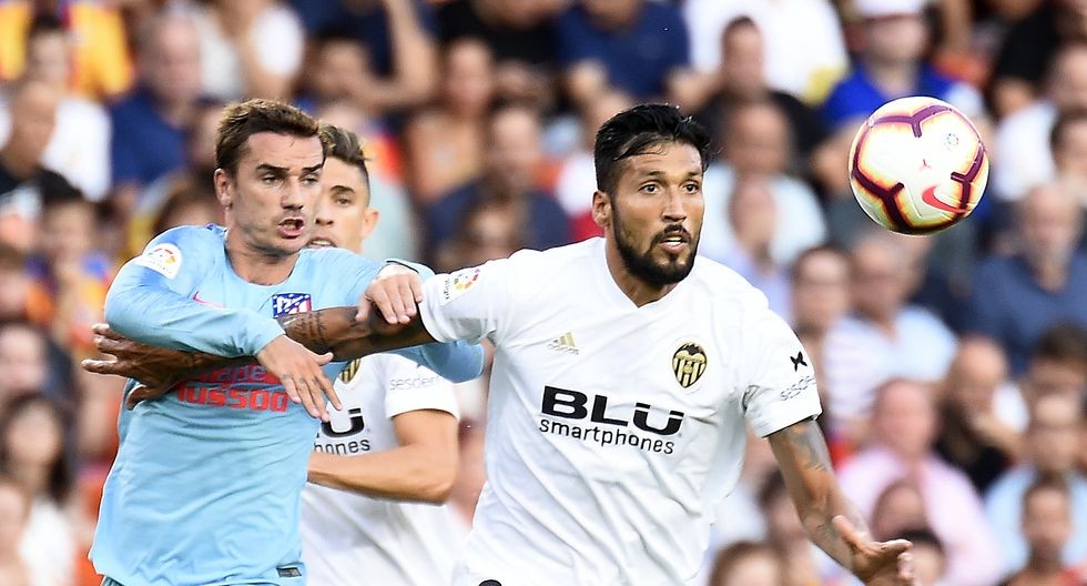 Dybala và những cầu thủ giành chiến thắng trong trận chiến COVID-19 - Bóng Đá